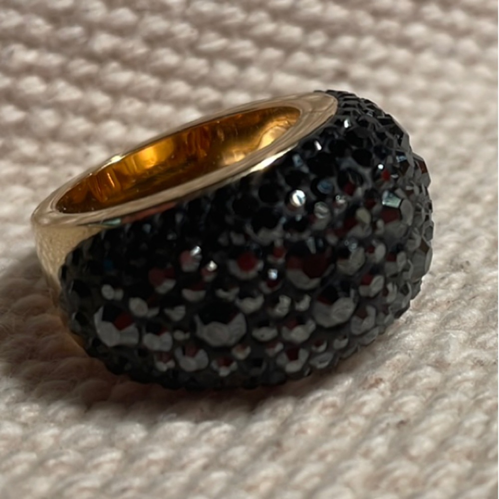 Swarovski mini Chic Black and Gold Women's Ring